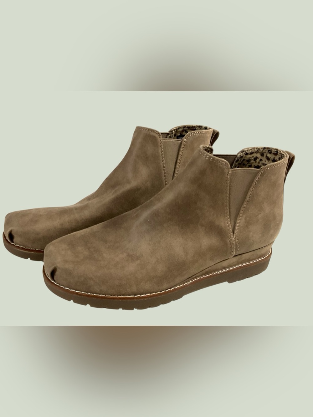 Skechers BOBS Chill Wedge-Cruising Altitude Women's Brown Booties Size 9.5